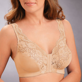 Front hooks. stretch-lace. super-lift. and posture correction – ALL IN ONE BRA!