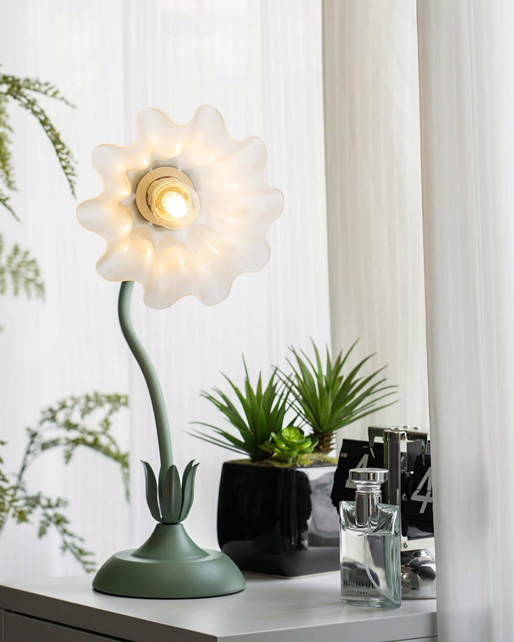 Lily Flower Table Lamp 5.9″- 19.6″