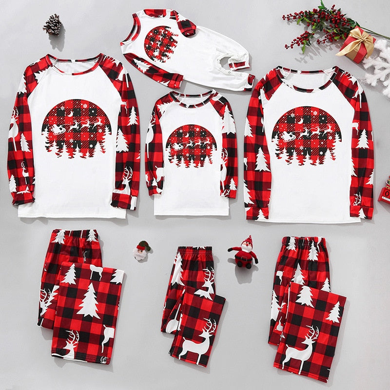 Merry Christmas 2022 Family Pajamas Santa Tree Patchwork Mother Daughter Matching Clothes Casual Soft Sleepwear Xmas Family Look