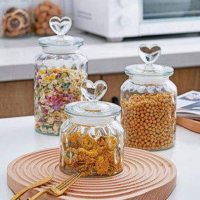 Modern Heart-shaped Sealed Glass Jar Kitchen Seasoning Coffee Bean Jar Transparent Glass Jar Candy Food Glass Storage Container