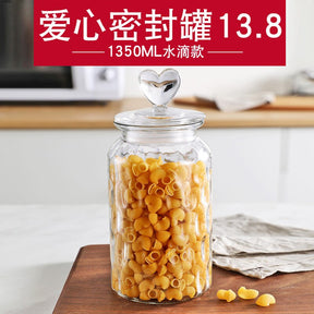 Modern Heart-shaped Sealed Glass Jar Kitchen Seasoning Coffee Bean Jar Transparent Glass Jar Candy Food Glass Storage Container