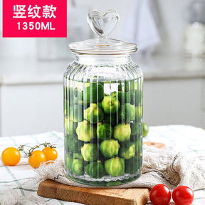 Modern Heart-shaped Sealed Glass Jar Kitchen Seasoning Coffee Bean Jar Transparent Glass Jar Candy Food Glass Storage Container